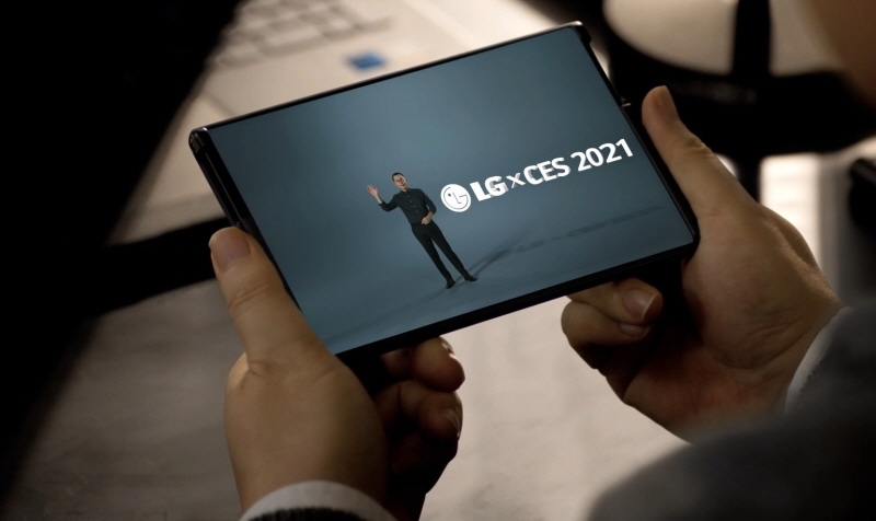 ▲ LG전자가 CES 2021에서 선보인 롤러블폰 콘셉트 이미지 (사진=LG전자)