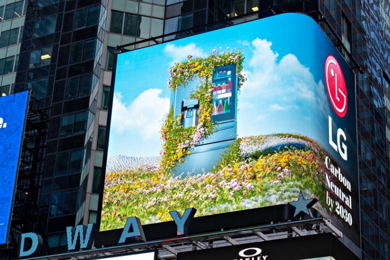 ▲ 미국 타임스스퀘어에 걸린 LG전자 광고(사진=LG 뉴스룸)