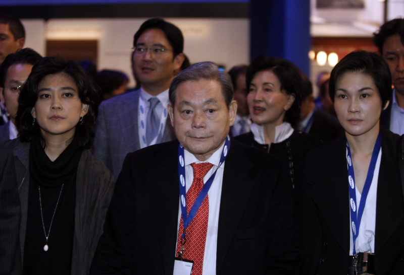 ▲ 고 이건희 삼성전자 회장이 지난 2010년 CES2020에 참석한 모습. (사진=삼성전자)