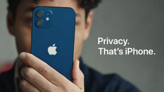 ▲ 애플이 앱의 개인정보 트래킹을 사용자가 통제할 수 있는 정책을 강조하는 광고 캠페인을 공개했다.(사진=애플)