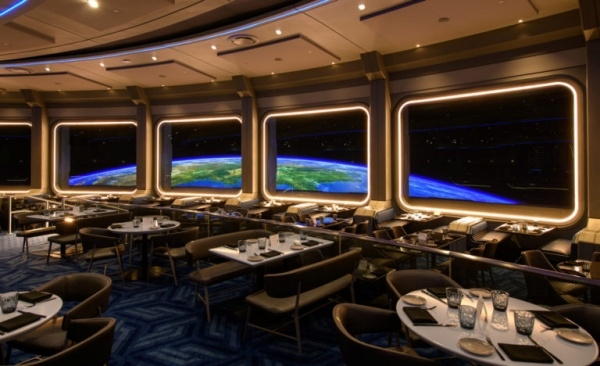 ▲ 디즈니의 우주 레스토랑 '스페이스 220' 내부(사진=월트 디즈니 블로그)