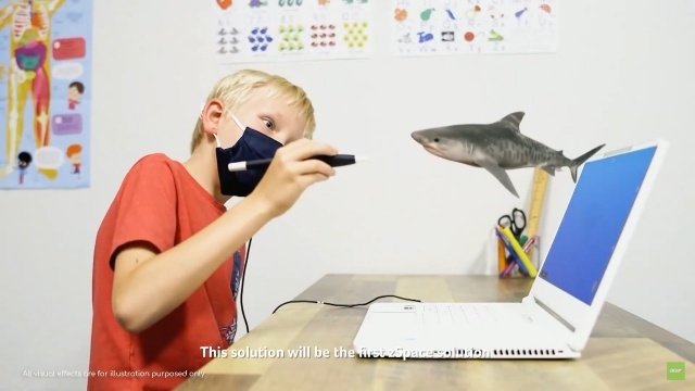 ▲ 한 아이가 '콘셉트D 7 스패티얼랩스 에디션 노트북'을 이용해 3D 모델링 작업을 하고 있다.(사진=에이서 유튜브 채널)