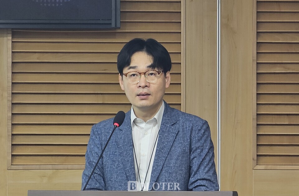 갑래 자본시장연구원 선임연구위원이김갑래 자본시장연구원 선임연구위원이 9월26일 국회에서 열린 '디지털자산시장 제도화를 넘어 세계화로' 토론회 발제하고 있다. /사진=강준혁 기자