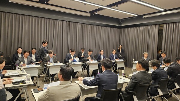 30일 서울 강남구 드림플러스에서 금융감독원 주최로 이찬진 금감원장과 가상자산 기업 CEO들의 간담회가 열렸다. /사진=최이담 기자