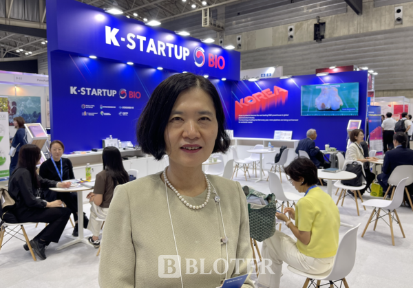 김인숙 국가독성과학연구소 중소기업협력실장이 블로터와 인터뷰를 하고 있다 / 사진=주샛별 기자 