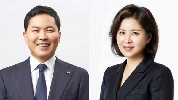 콜마비앤에이치가 14일 오전 이사회를 열고 윤여원 단독대표(오른쪽) 체제에서 이승화 전 CJ제일제당 부사장을 추가 선임하는 각자대표 체제로 전환하는 안건을 상정할 예정이다. 윤상현 콜마홀딩스 부회장(왼쪽)과 이 전 부사장은 지난달 25일 임시 주총에서 콜마비앤에이치 사내이사로 선임된 바 있다. /사진 제공=각 사