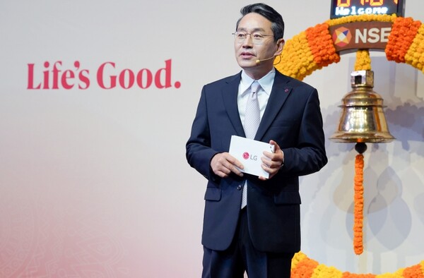 인도 뭄바이 국립증권거래소에서 열린 LG전자 인도법인 상장식에 참석한 LG전자 조주완 최고경영자(CEO) /사진 제공=LG전자