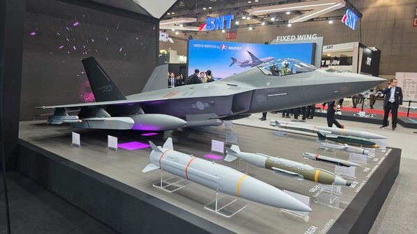 ADEX 2025에 참가한 한국항공우주(KAI) 부스 / 사진=김덕호 기자