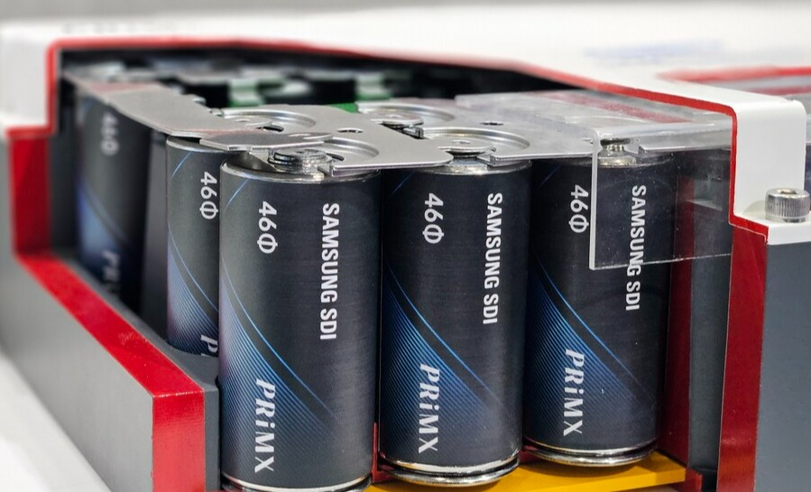 삼성SDI가 '인터배터리 2025'에 전시한 46파이 원통형 배터리. /사진=최지원 기자