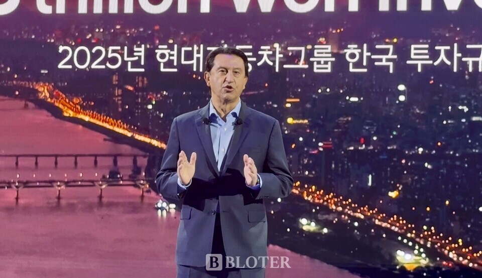 2025 서울모빌리티쇼 프레스데이 현대차 발표 행사에 참석한 호세 무뇨스 현대차 대표이사(사장)가 현대차의 미래 투자 계획 등에 이야기하고 있다./사진=조재환 기자