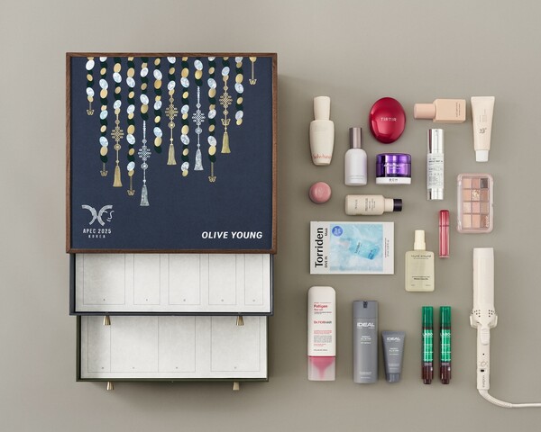 'APEC 2025 KOREA'에서 올리브영이 제안해 회원 정상 선물로 채택된 'The Best K-Beauty Selection' 세부 이미지 / 사지 제공 = CJ올리브영