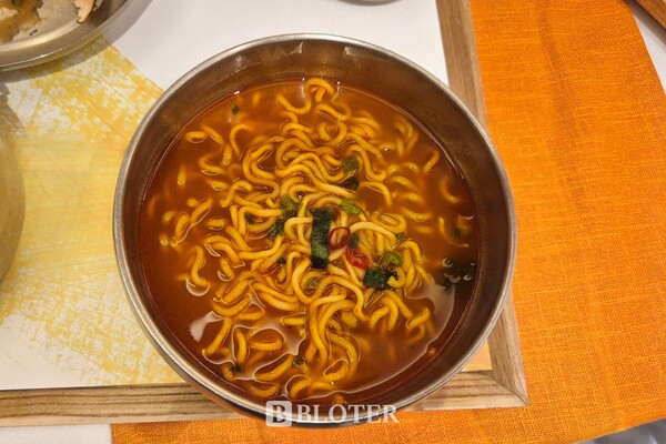 우지 유탕 방식을 재해석해 고소함과 얼큰함을 동시에 구현한 '삼양1963' /사진=이유리 기자  