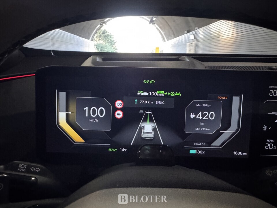 기아 EV5 실내 클러스터 구성 모습/사진=조재환 기자