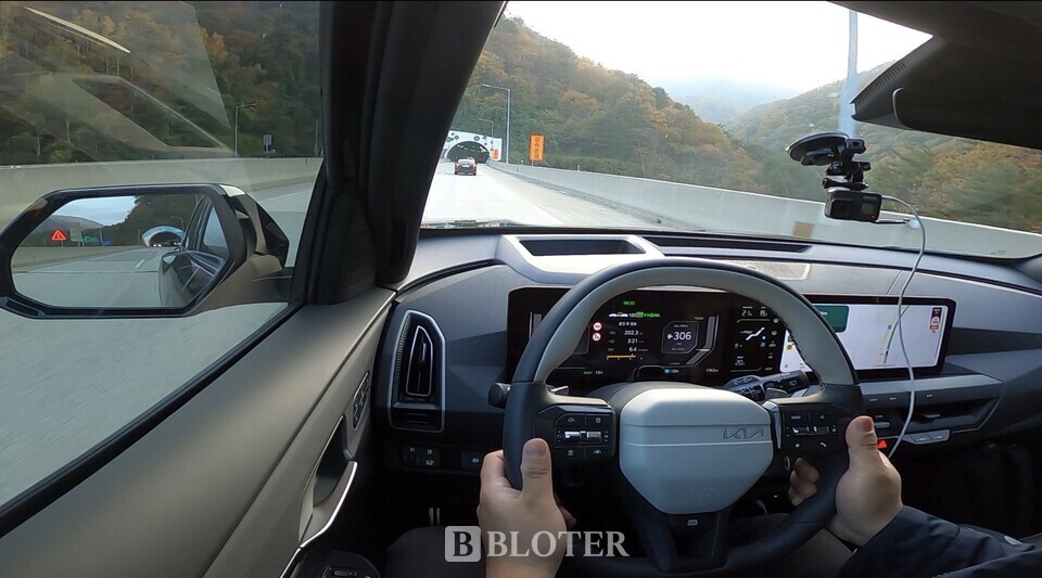 기아 EV5 GT라인 주행 모습/사진=조재환 기자