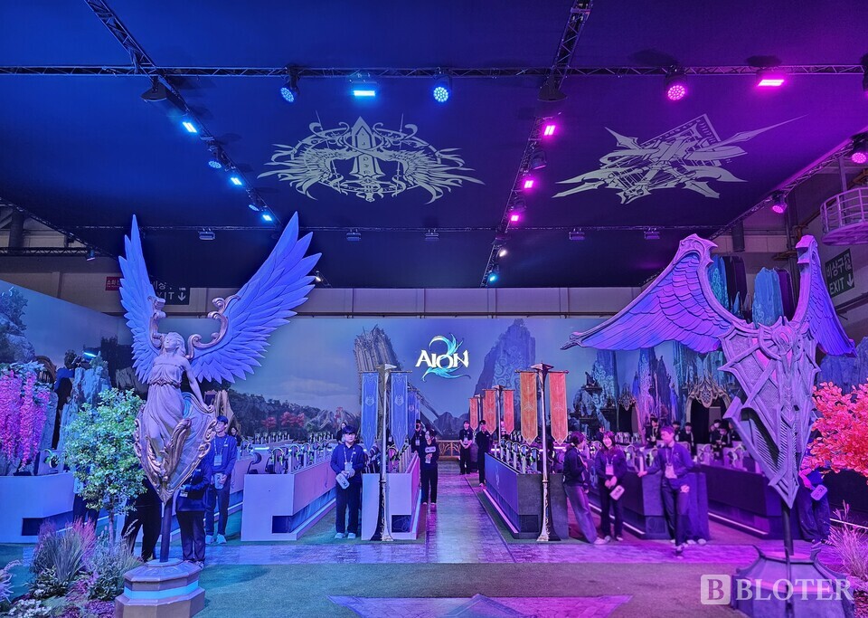 13일 부산 벡스코에서 열린 '지스타2025'에 엔씨소프트 '아이온2' 부스가 마련돼 있다. /사진=강준혁 기자