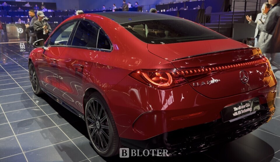 벤츠 신형 CLA 전기차 뒷모습/사진=조재환 기자