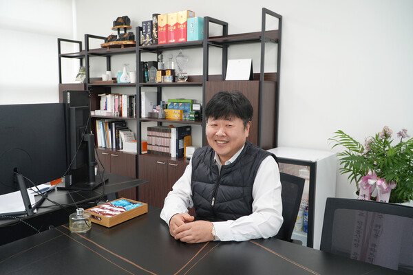 이상준 지란지교시큐리티 연구소장(이사)이 최근 경기도 성남시 수정구에 위치한 지란지교그룹 사옥 인피니티타워에서 진행된 '블로터'와의 인터뷰에서 질문에 답하고 있다. /사진 제공=지란지교시큐리티