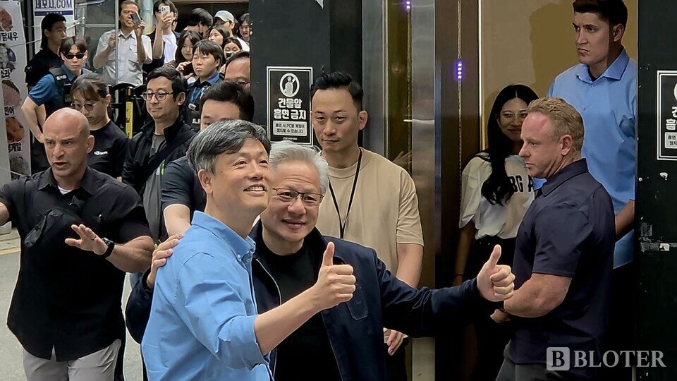 젠슨 황, 강남 PC방 깜짝 등장