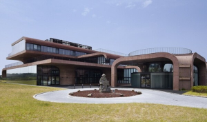 몸집 줄이는 카카오…AI에는 '뭉칫돈' 투자 [넘버스] - 뉴스 썸네일 이미지