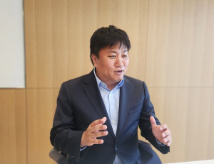 [M&A 스페셜리스트] 윤형석 EY파르테논 파트너, 반도체 사업 확장 '교두... - 뉴스 썸네일 이미지