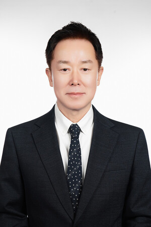 하이트진로, '만능열쇠' 장인섭 내세워 세대교체... 글로벌 나간다 - 뉴스 썸네일 이미지