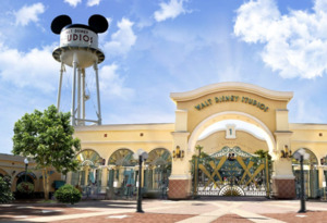 불붙는 워너브러더스 인수전...최대 승자는 디즈니? - 뉴스 썸네일 이미지