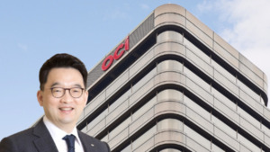[재생에너지 리부트]이우현 OCI 회장, '친족 의존 지배력' 해결책은 - 뉴스 썸네일 이미지